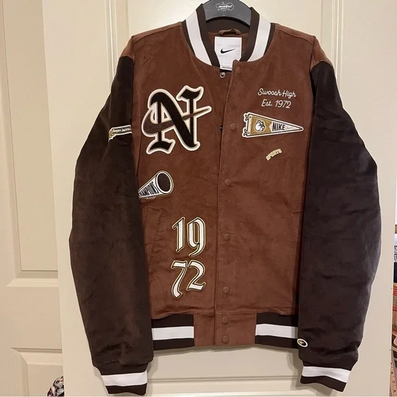 NWT Nike Therma Fit Varsity Jacket, Men’s Sz Medium, Brown - Picture 3 of 15